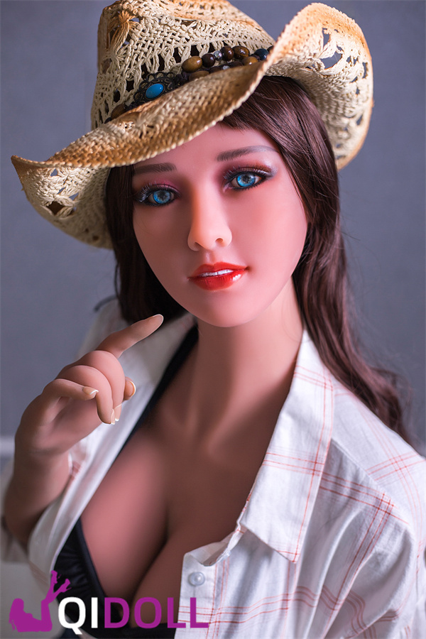 Sex Dolls v.s. Robot Sex Dolls